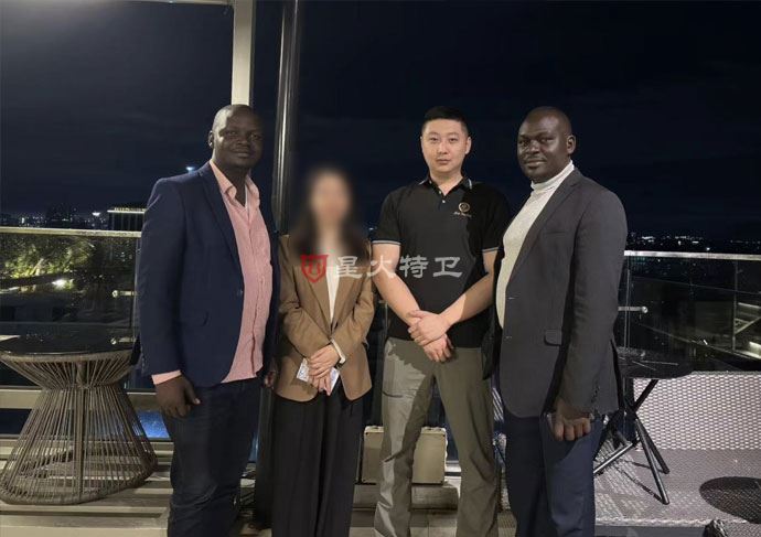 星火保镖前往肯尼亚协助华人企业稳定安全局势
